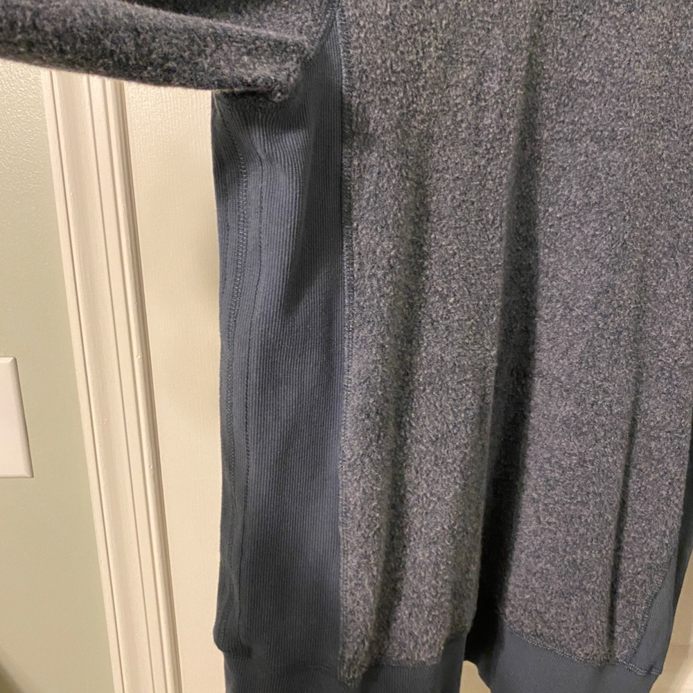 Super Soft Surfside Supply Pullover Sweatshirt Sm… - image 4